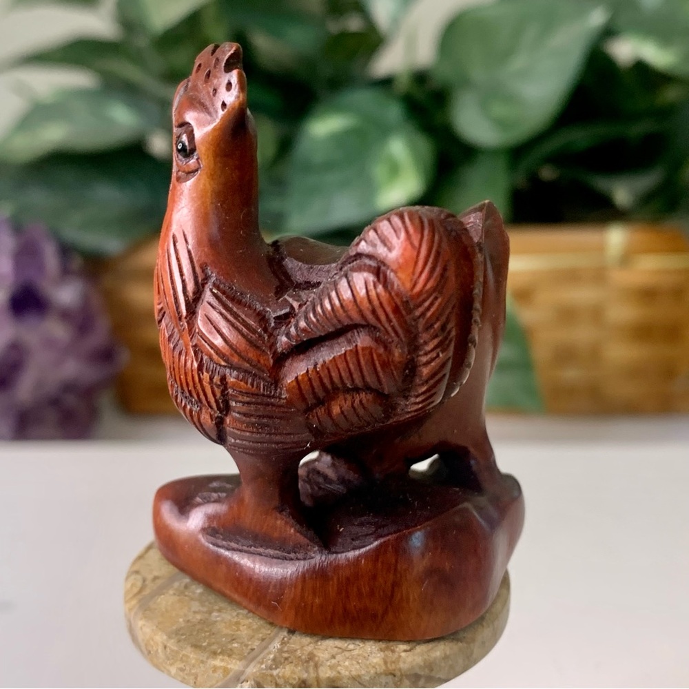 Boxwood Rooster Netsuke Hand Carved Chicken Hen & Chick Wood Animal Carving VTG - Picture 5 of 11
